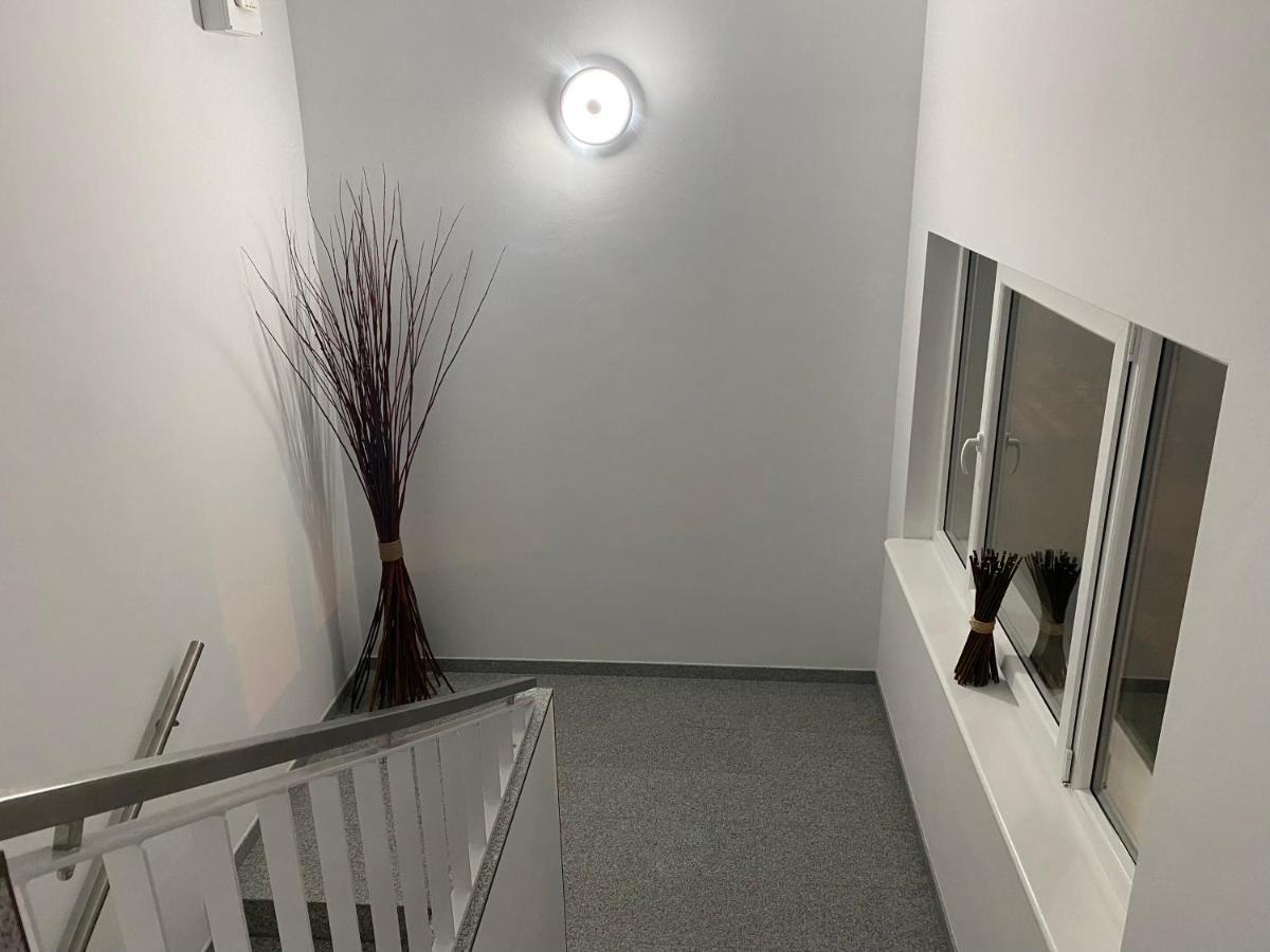 Nowy Apartament Z Duzym Tarasem I Parkingiem ชวีโนวิชแจ ภายนอก รูปภาพ